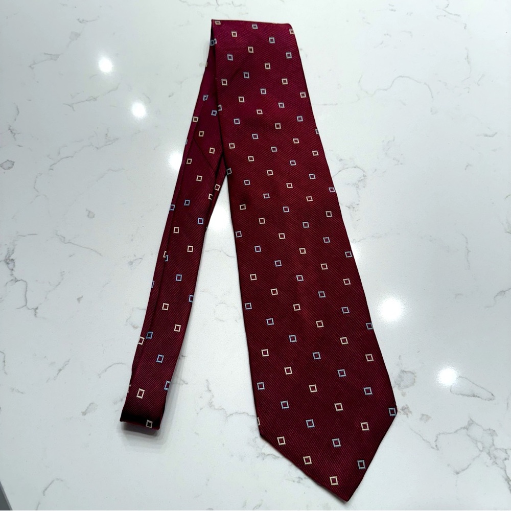 Perry Ellis Burgundy Tie with Geometric Design